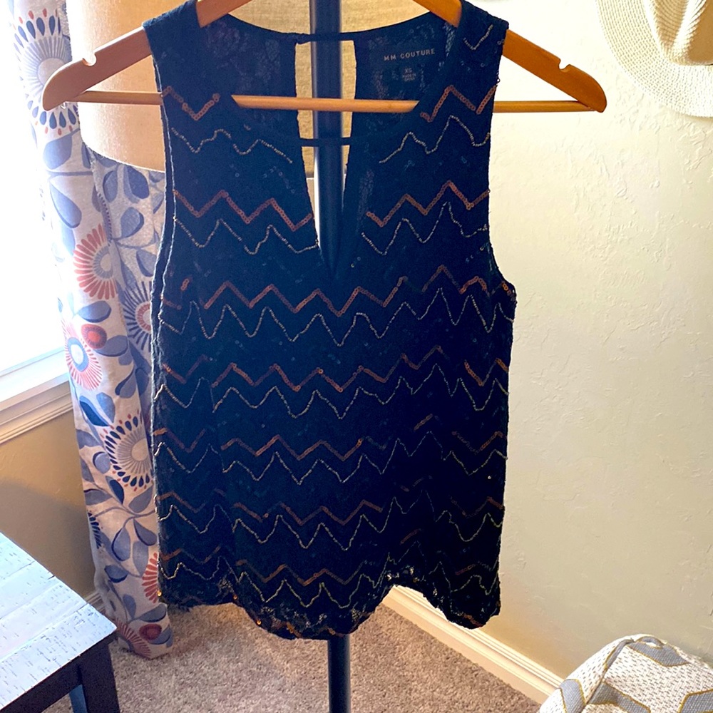 Women’s sleeveless top.